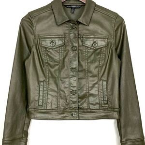 WHBM coated denim women’s size 8 cropped button front pockets olive green